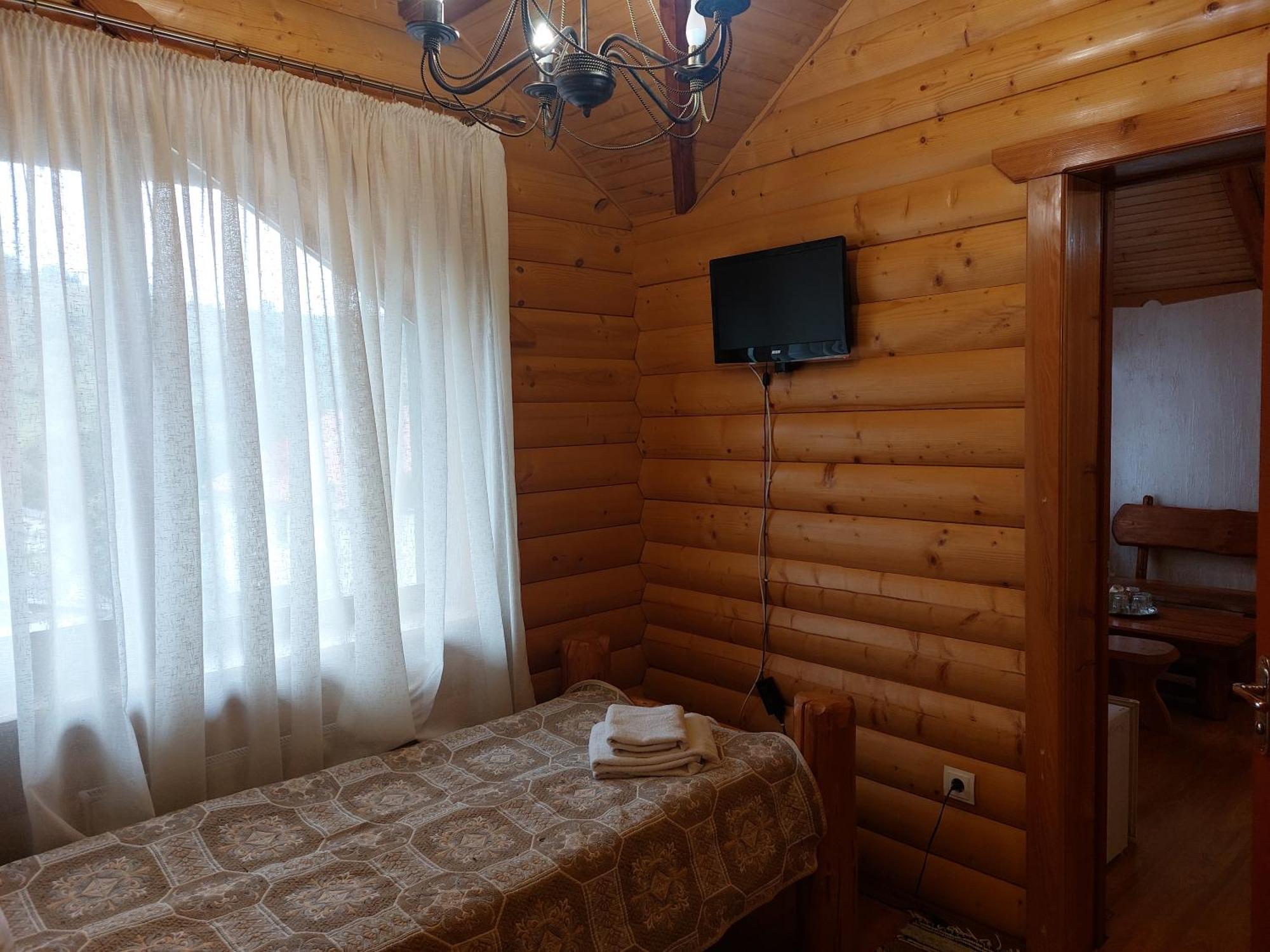 Pyate Koleso Otel Lazeshchyna Dış mekan fotoğraf