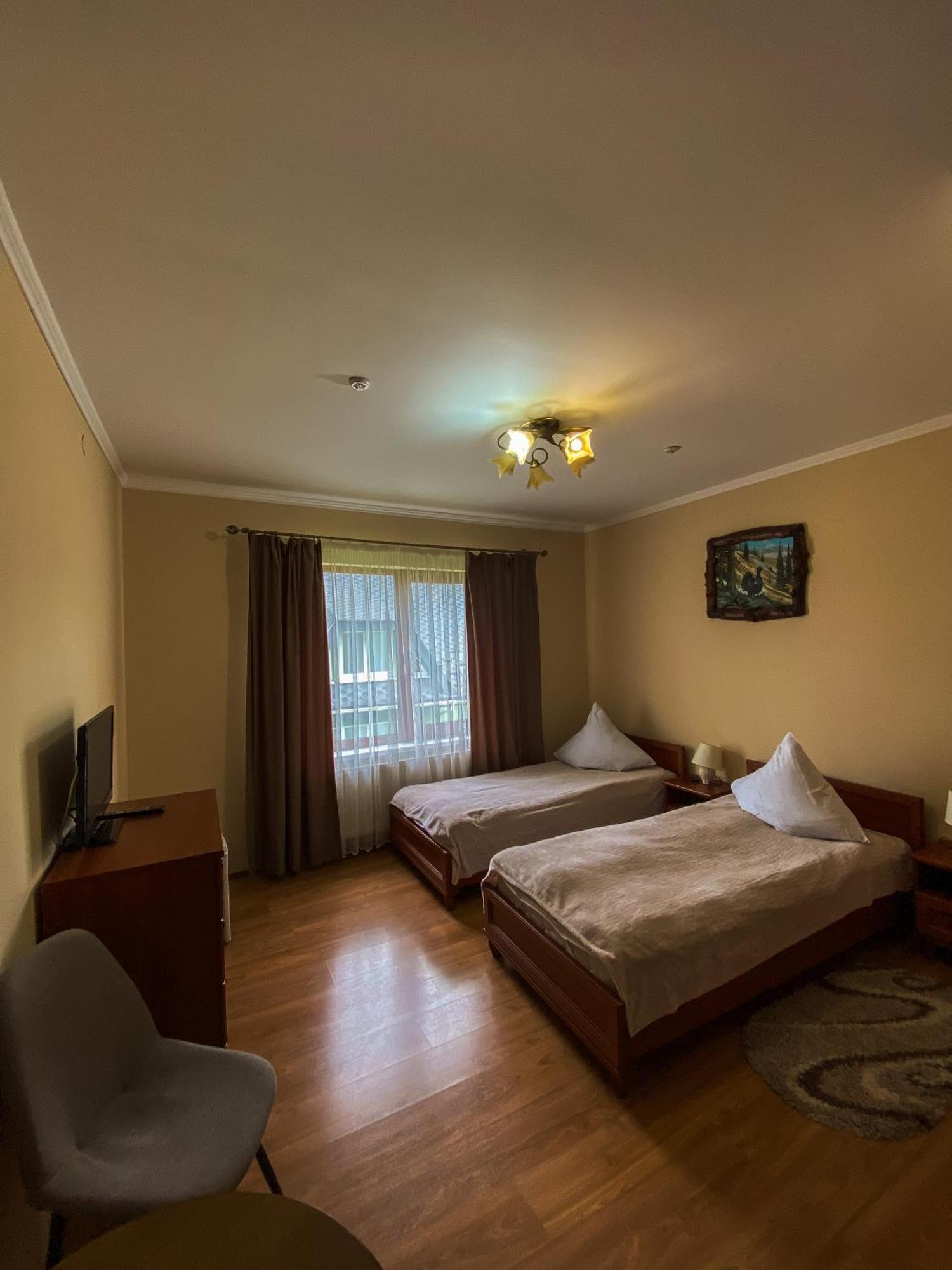 Pyate Koleso Otel Lazeshchyna Dış mekan fotoğraf