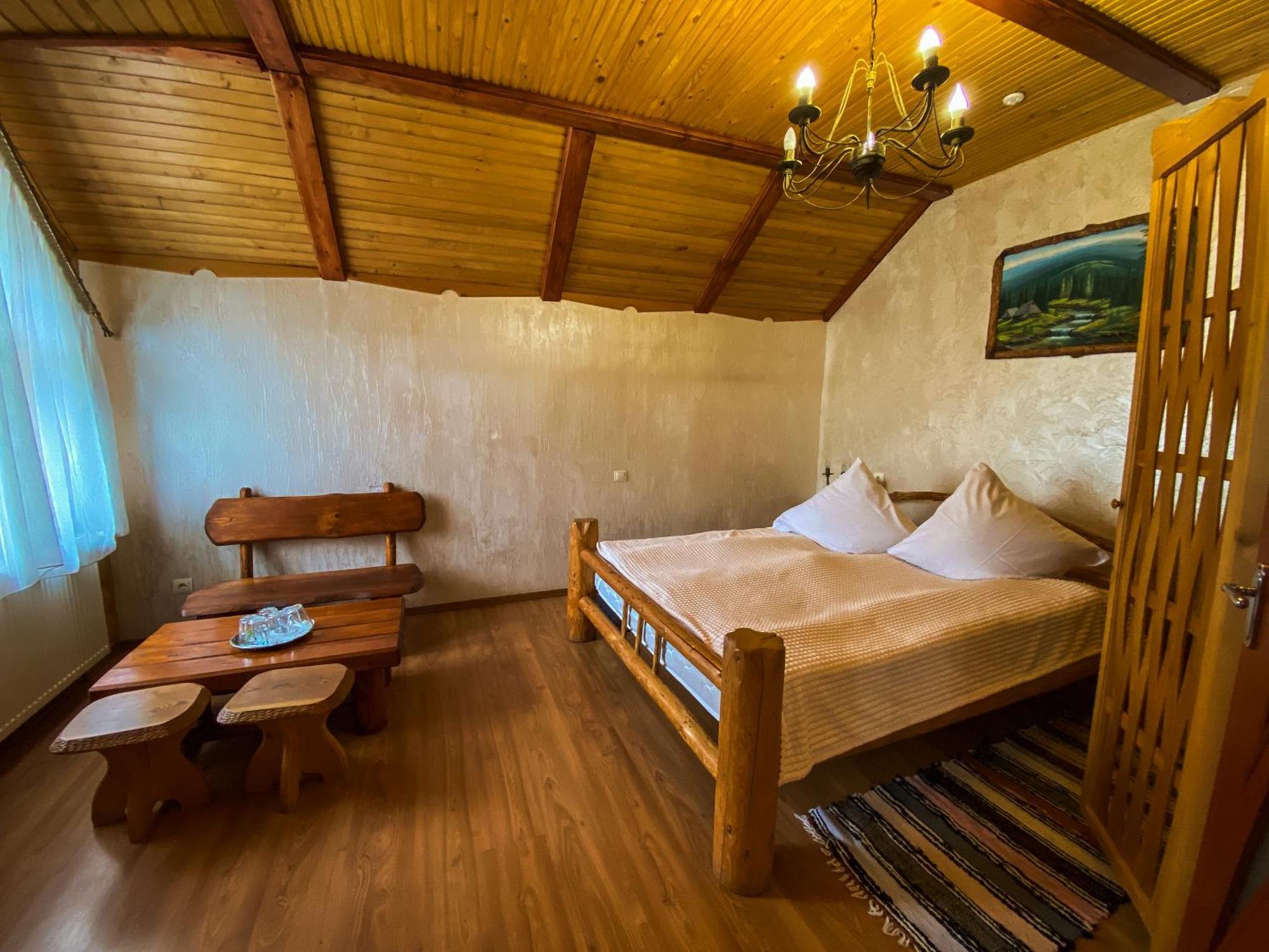 Pyate Koleso Otel Lazeshchyna Dış mekan fotoğraf