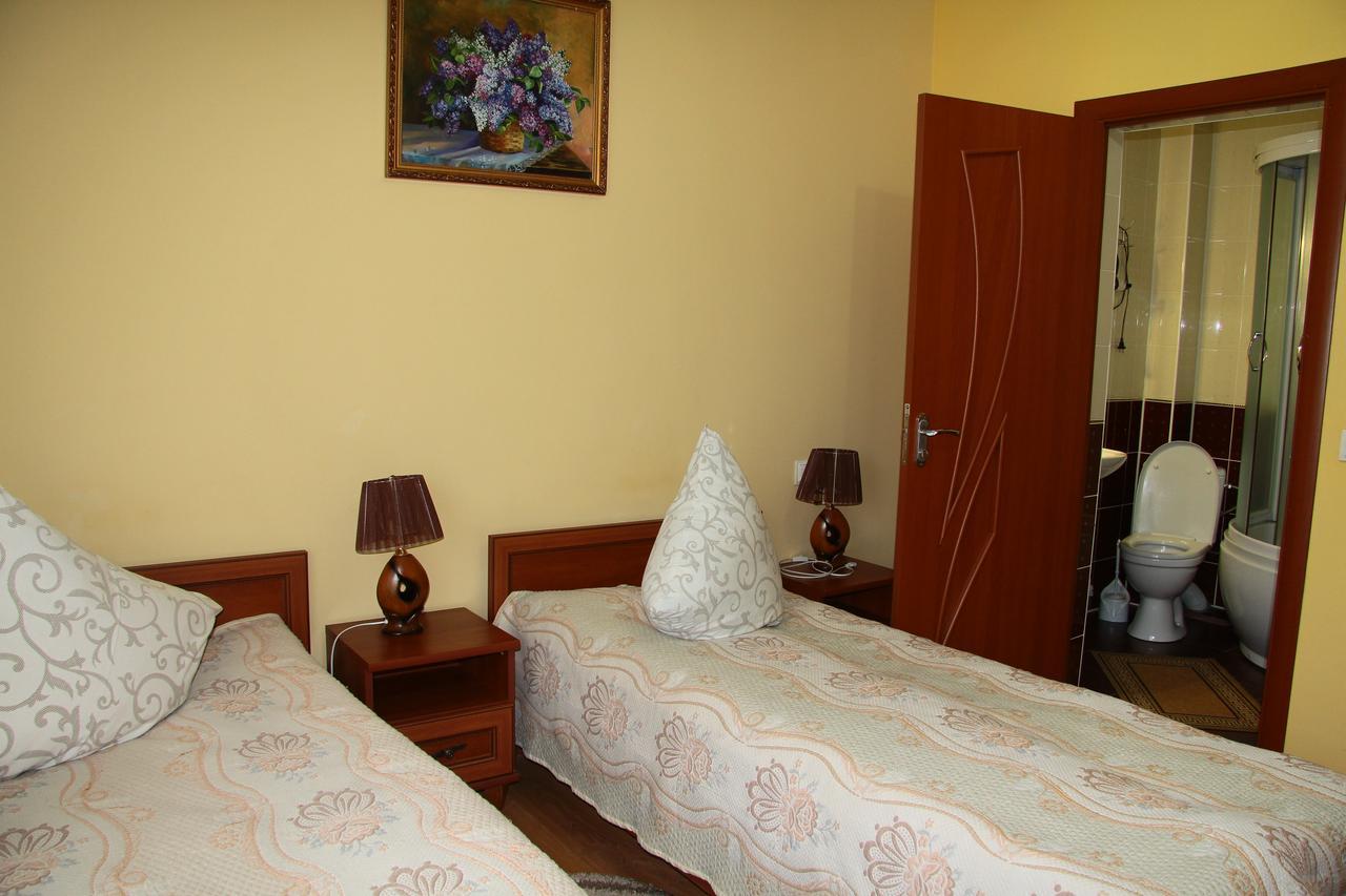 Pyate Koleso Otel Lazeshchyna Dış mekan fotoğraf