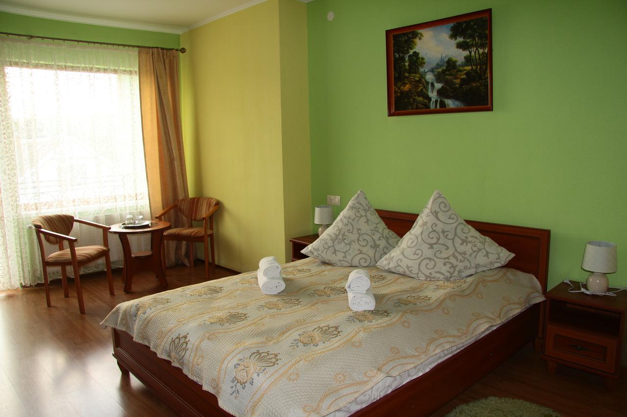 Pyate Koleso Otel Lazeshchyna Dış mekan fotoğraf