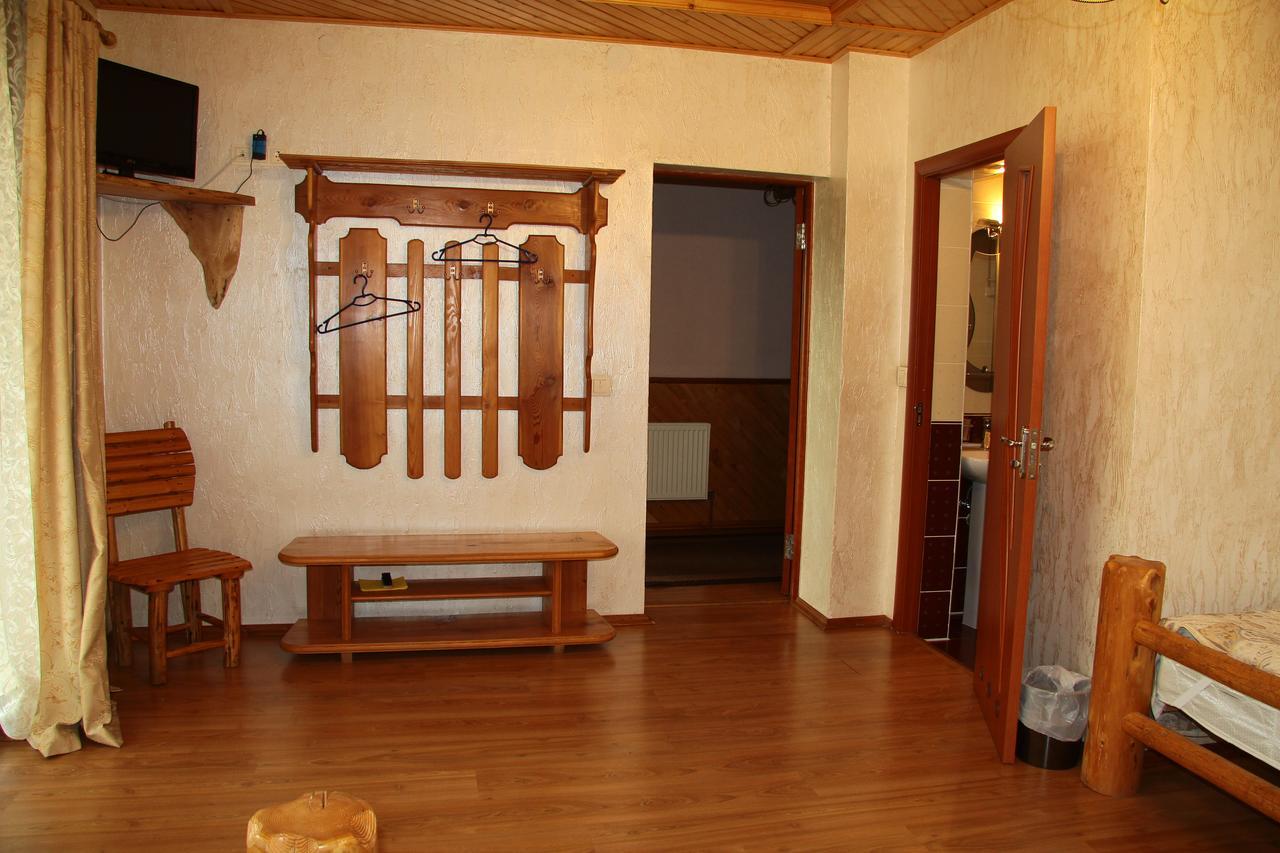 Pyate Koleso Otel Lazeshchyna Dış mekan fotoğraf