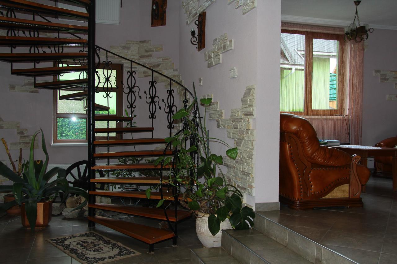 Pyate Koleso Otel Lazeshchyna Dış mekan fotoğraf